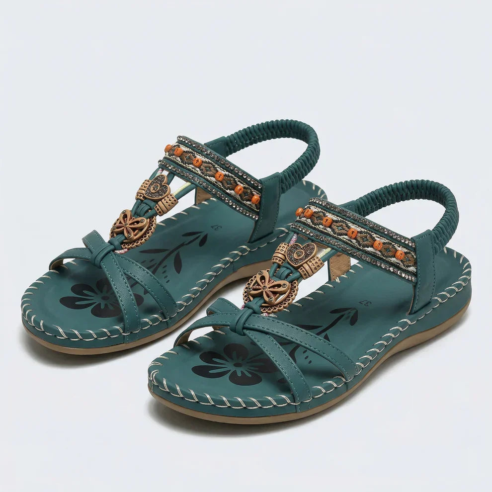 Sandalias estilo ibicenco que combinan confort y elegancia