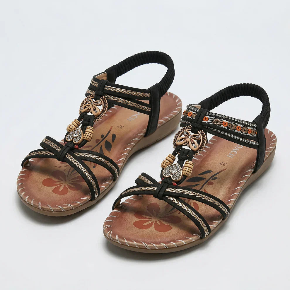 Sandalias estilo ibicenco que combinan confort y elegancia